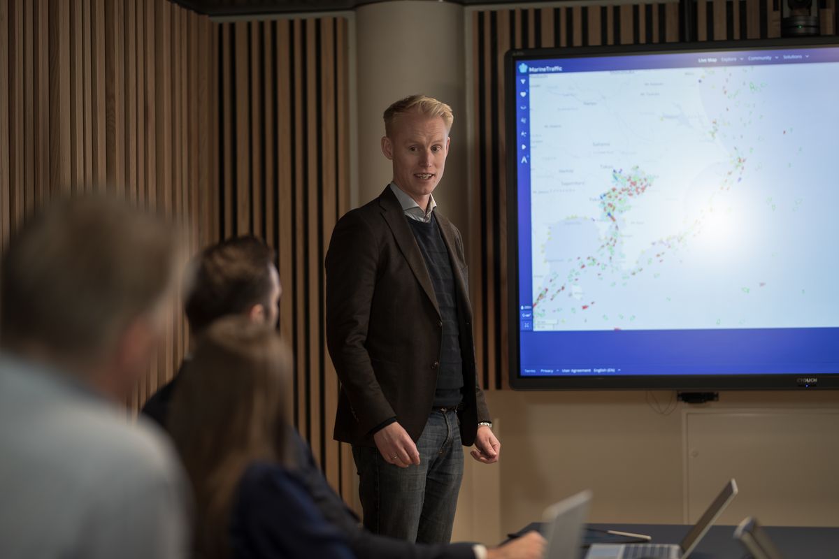 Cartagena team presenting shipping analytics